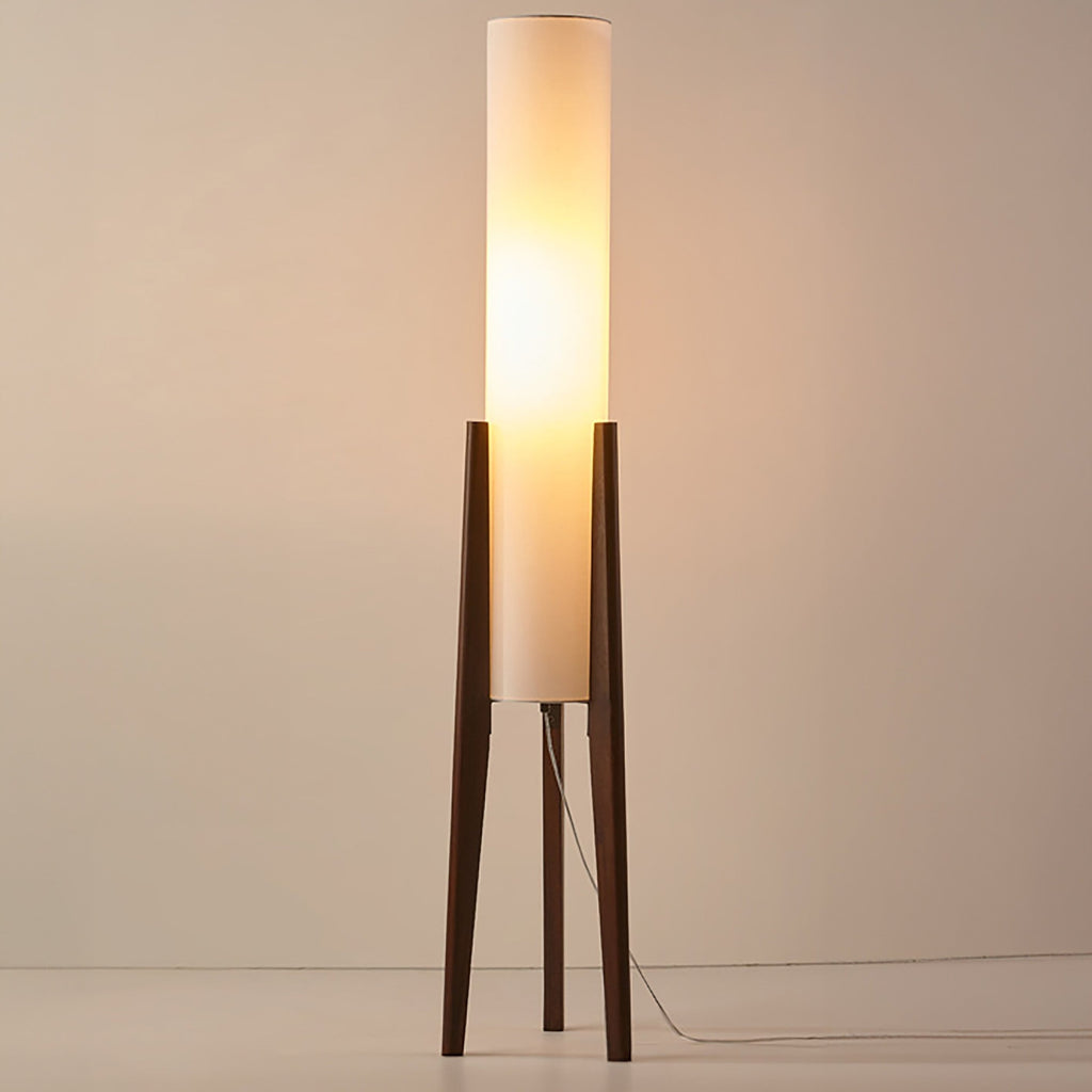 Norei Staande Lamp | Walnoothout & Messing | Stoffen Kap | Warm LED Licht