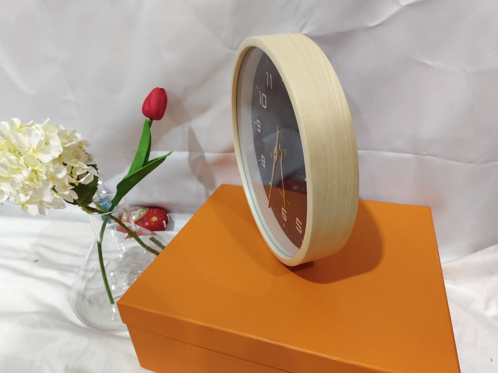 Nordic Solid Wood Simplicity Living Room Home Mute Clock